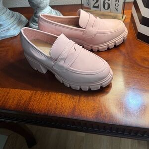 Shoe Dazzle Blush Chunky Loafers